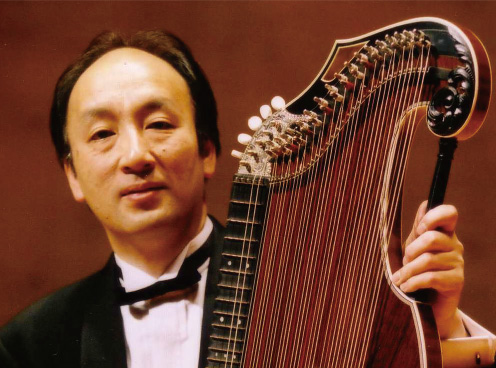 午後はツィターで......弦楽器の音色が響く午後のひと時