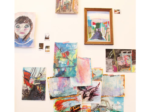 大きな画用紙に絵を描こう！めいっぱい感覚を使ってみよう